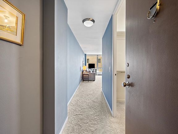 4th image of 2400 N Lakeview Ave APT 1002