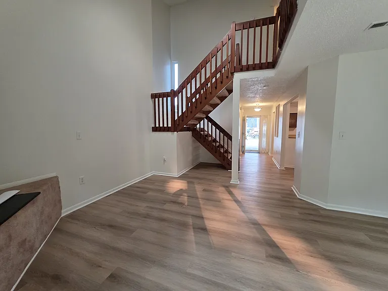 4080 Sherman Oaks Ave — Photo 13