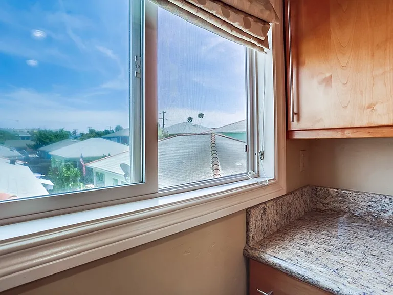 1049 Felspar St #20 — Photo 17