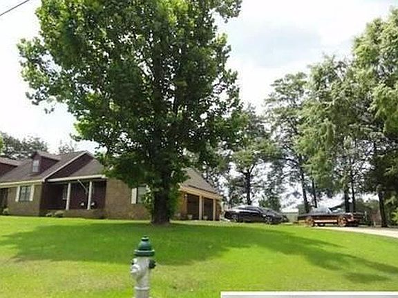 4th image of 1811 Olive Ave