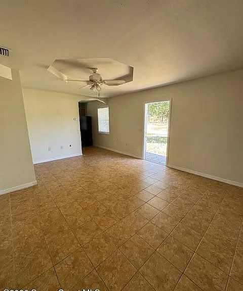 1630 Agnes Ave SE — Photo 4