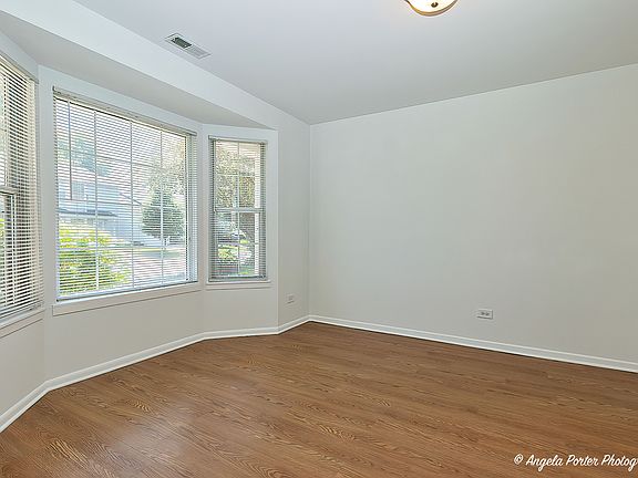 5th image of 570 Nantucket Way