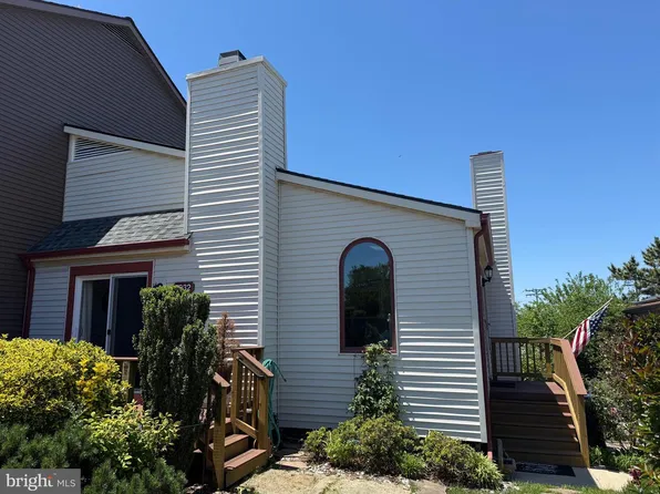 7832 C St, Chesapeake Beach, MD 20732