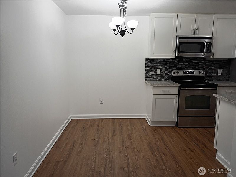 5th image of 10501 8th Avenue NE #115