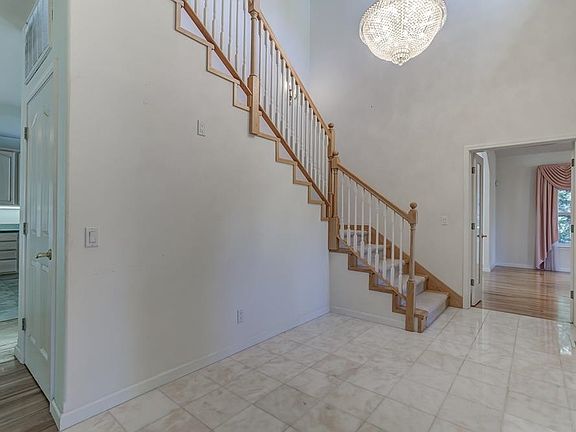 3rd image of 1234 Upland Rd