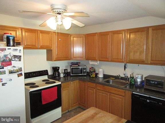 2nd image of 506 Shue Dr