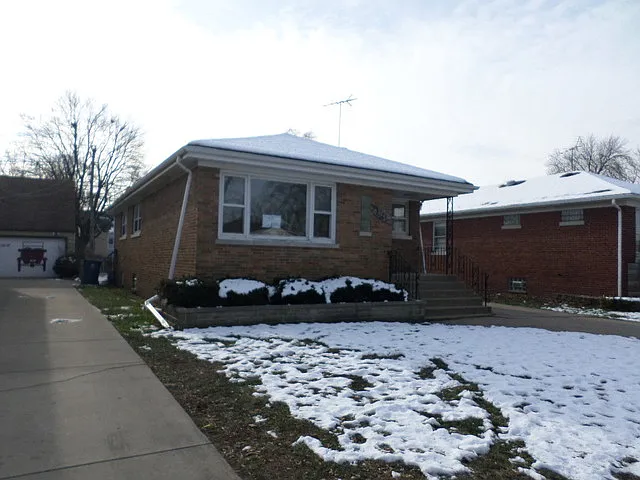 441 Webb St photo 1
