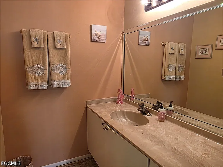 7105 Quail Run Ct W #1 — Photo 15