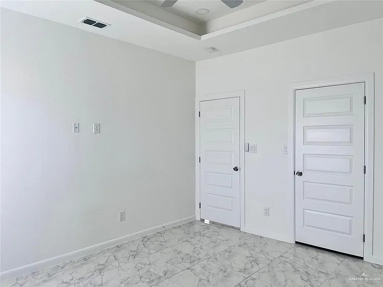 1420 S Yankton St #5 — Photo 8
