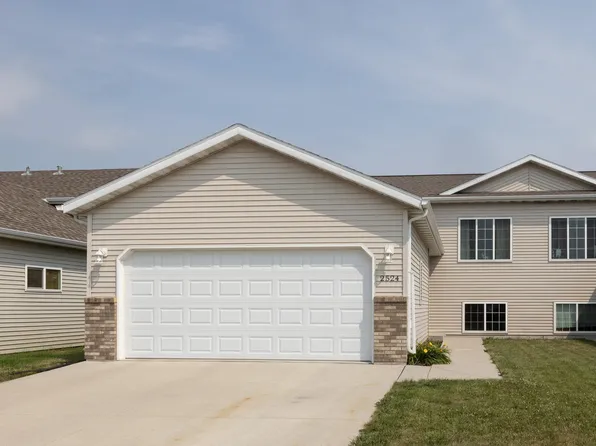 2524 31st Ave S, Moorhead, MN 56560