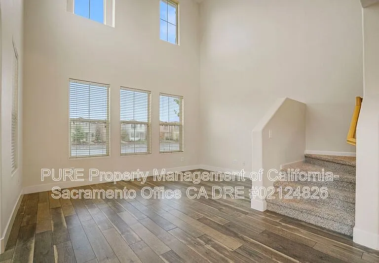 11091 International Dr — Photo 6