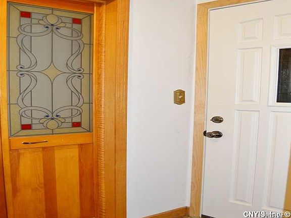 3rd image of 491 Idlewood Blvd