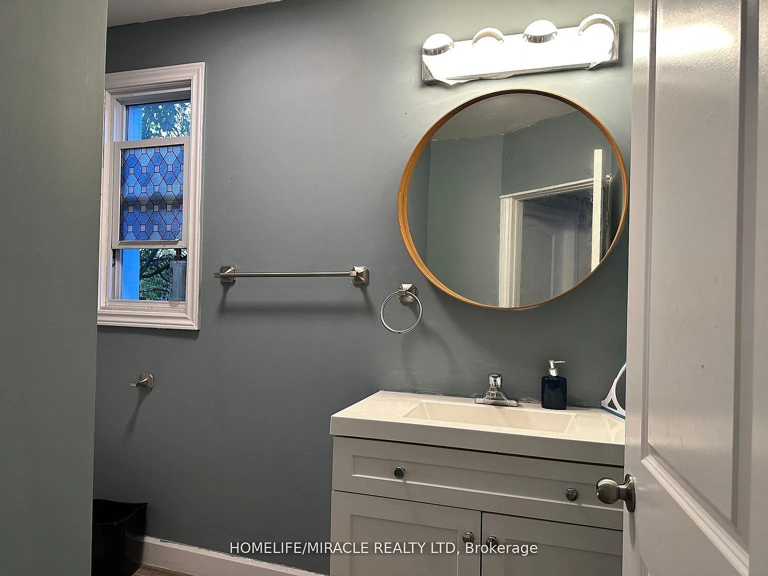 5 bed, $2,299 — Photo 4