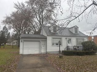 30 Aldrich Rd, Youngstown, OH 44515