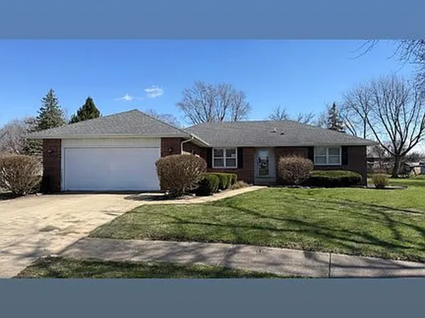 690 E Vicksburg Ct, Bourbonnais, IL 60914