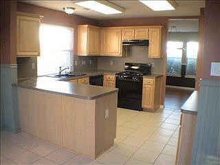 2nd image of 2222 Lilac Cir