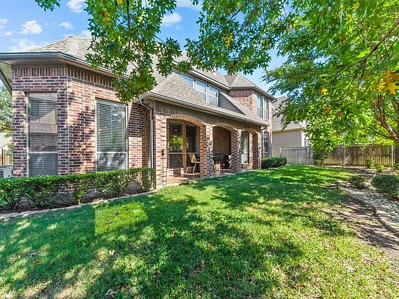 2nd image of 1108 Verona Way
