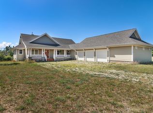 8156 Westview Dr, Rapid City, MI 49676