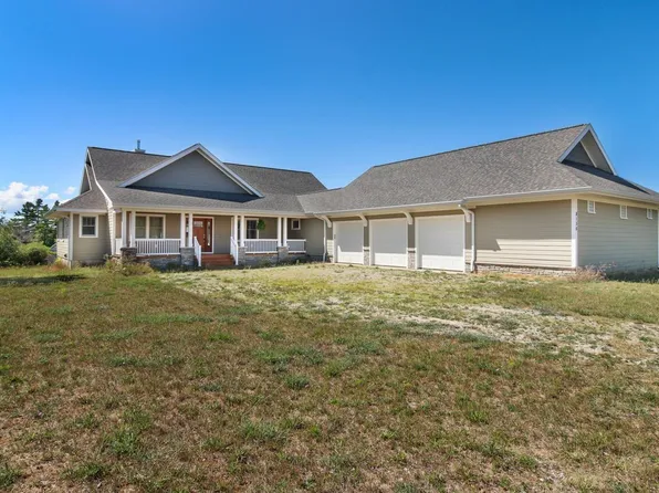 8156 Westview Dr, Rapid City, MI 49676