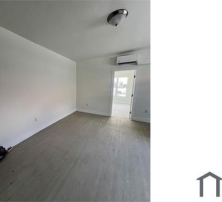 4th image of 1051 NW 2nd St #1051