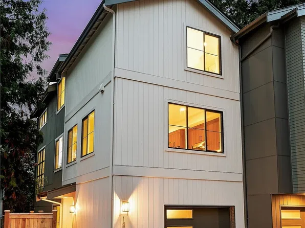 1216 A NE 103rd, Seattle, WA 98115