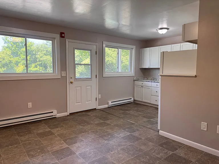 4 Butternut Ln #J — Photo 3