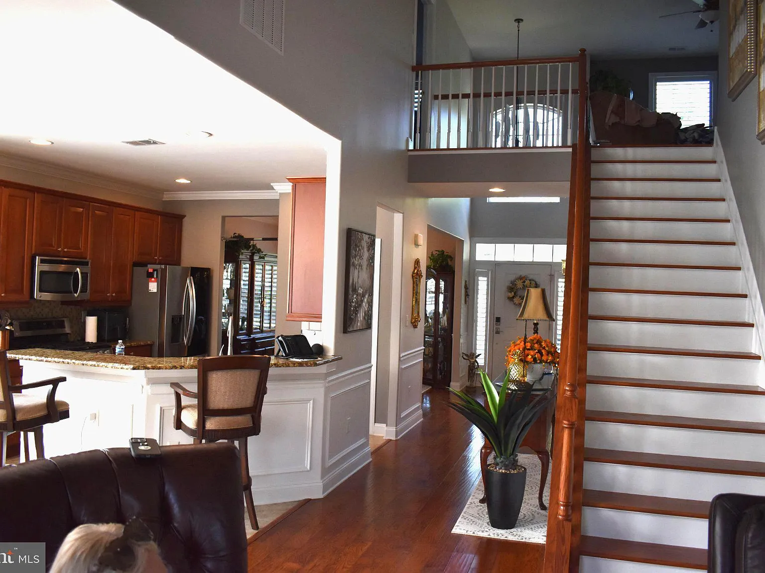 3 bed, 2.5 bath, 2509 sqft, $4,500 — Photo 4