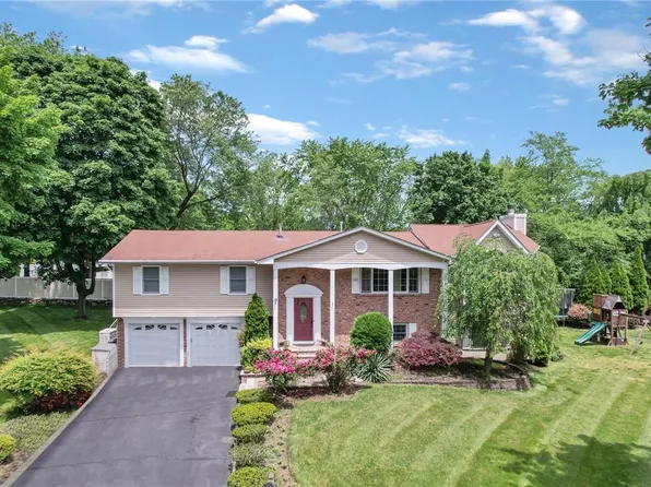 10 Clydesdale Court, New City, NY 10956