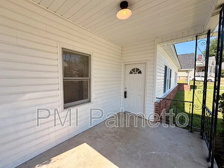 260 8th St #B — Photo 3