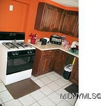 4th image of 13 Westmoreland St