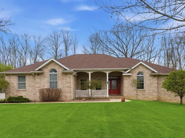 441 Meadowbrook Dr, Valparaiso, IN 46383