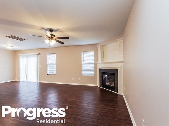 4th image of 4251 Bathurst Dr