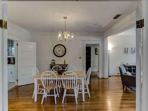 3rd image of 1419 Belvedere Ave