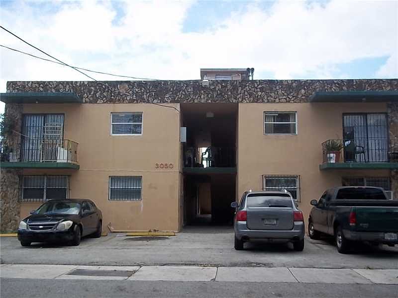 1st image of 3050 NW 21st Ave APT 5