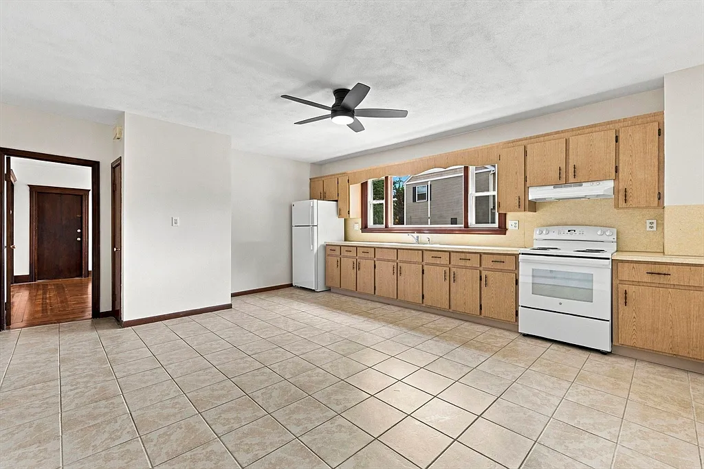 2 bed, 1.0 bath, 1500 sqft, $2,500 — Photo 1