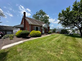54 N County Line Rd, Souderton, PA 18964