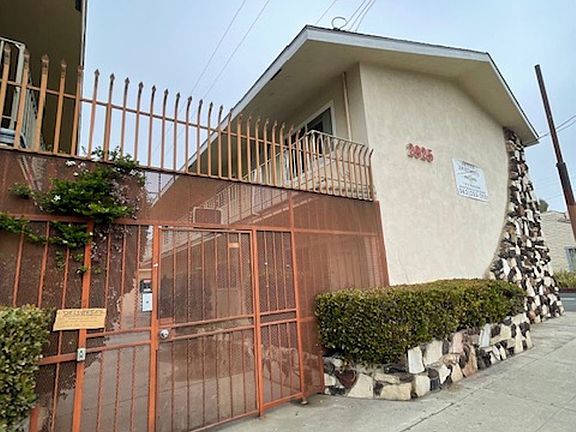 4th image of 2925 E Artesia Blvd #8