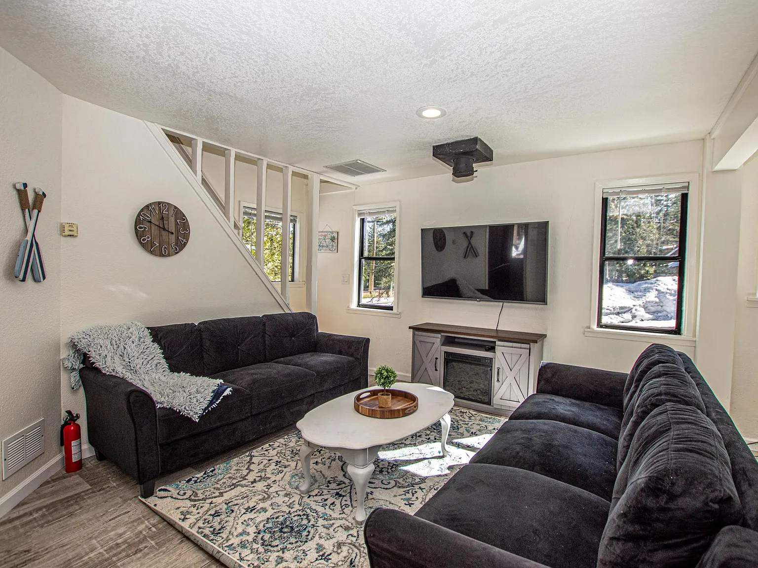 2 bed, 895 sqft, $2,300 — Photo 2