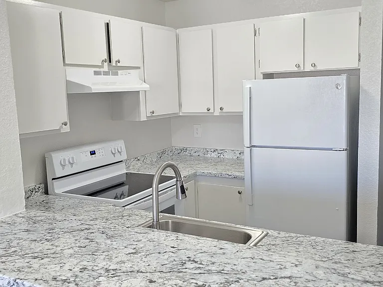 Moana Apartment Homes — Photo 24