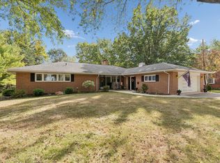 571 Parklane Dr, Woodville, OH 43469