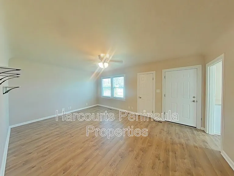1011 Rainier Ave — Photo 30