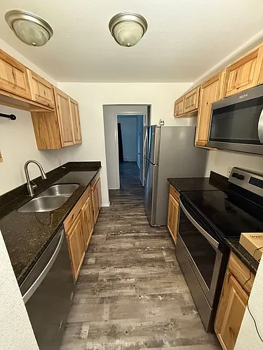 2422 3rd St Photo 1