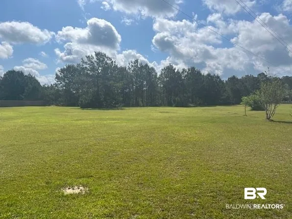 7300 Bluefield Dr, Bay Minette, AL 36507