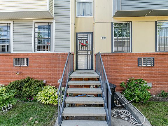 3rd image of 1084 Essex St