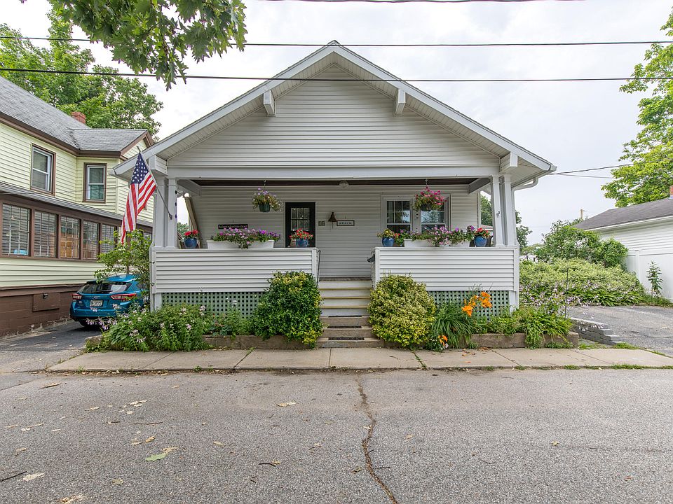 1st image of 14 Pine Ave