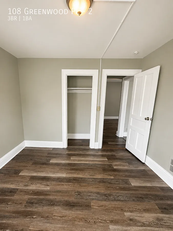 Spacious & Updated 3-Bedroom Apartment Near Elmwood Village — Photo 3