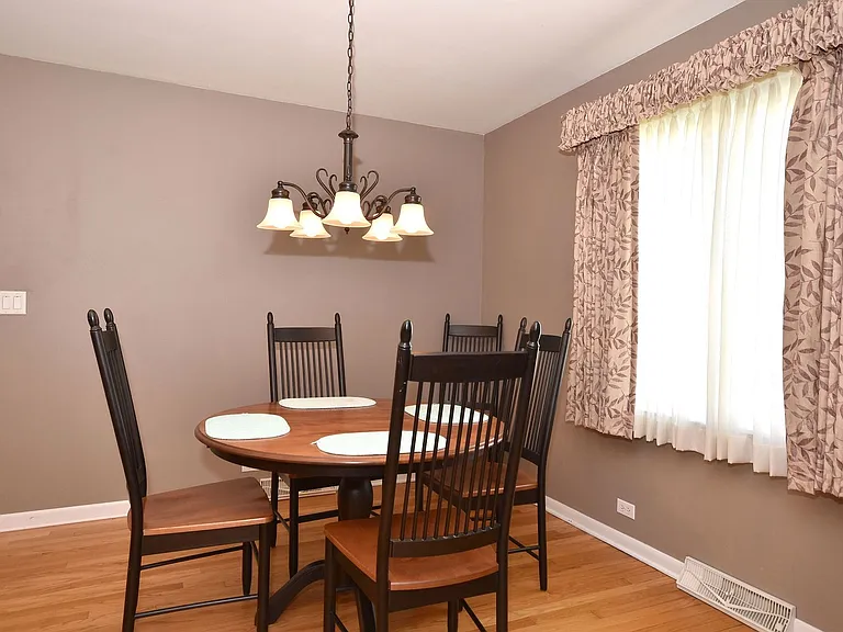 861 S Hawthorne Ave — Photo 14