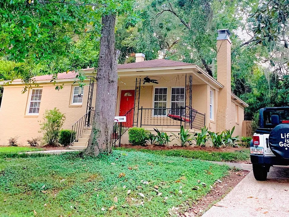 1540 Colonial Dr