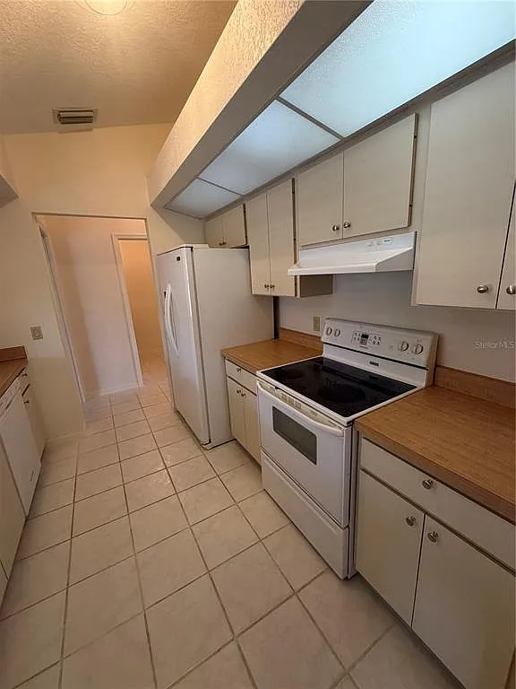 3 bed, 2.0 bath, 1522 sqft, $2,150 — Photo 3