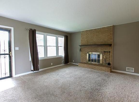 4th image of 13510 E 39th Ter S
